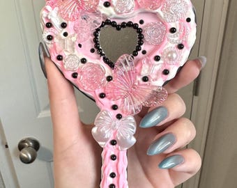 Decoden Pink und Schwarz Schmetterling Herz Taschenspiegel mit Schleifen