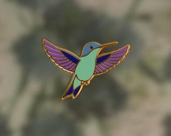 Emaille pin kolibrie: vergulde reversspeld - Pinbeast Studio