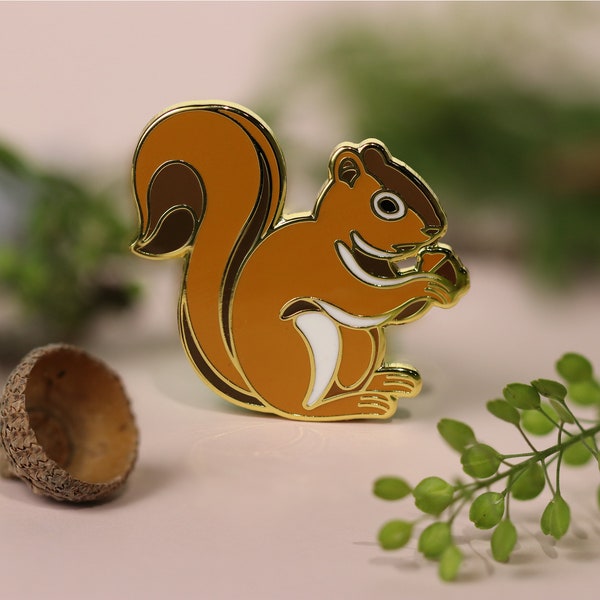 Squirrel enamel pin - enamel lapel pin -