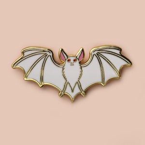 Pin de esmalte de murciélago blanco: Pin de solapa chapado en oro