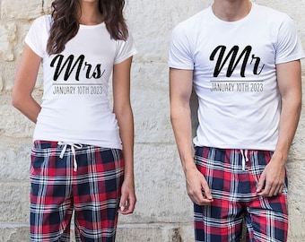 Personalised Mr and Mrs Pyjamas, His & Hers Matching Pajamas, Tartan Pjs, Custom Date, Valentines Gift, Honeymoon Loungewear, Wedding Gifts