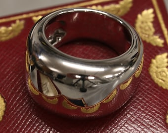 Cartier Nouvelle Vague Ring - Size J (49), 18ct White Gold