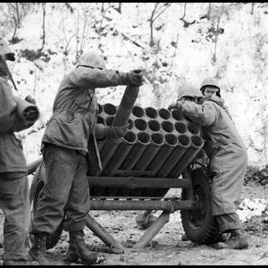 Byggsats för montering och målning - Militärfordon. T66 multiraket - 1/72