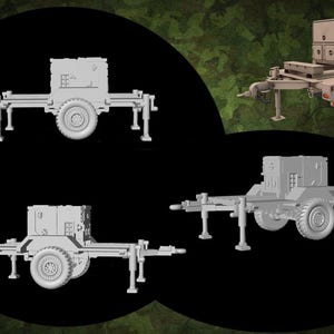Pode incluir: Um reboque militar bege com uma estrutura em forma de caixa, rodas e um engate. O reboque é retratado de vários ângulos contra um fundo preto, com um padrão de camuflagem no fundo.