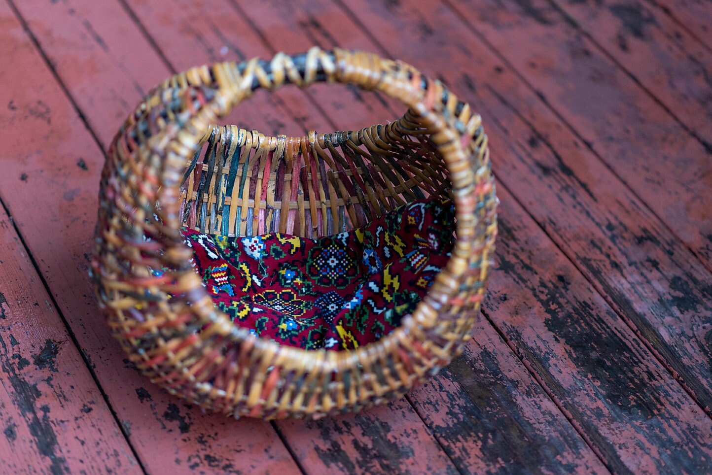 Basket/Large Multi Color Bent Wood Handle Basket / Vintage Etsy