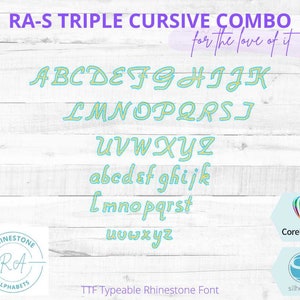 Könnte beinhalten: Ein digitales Schriftdesign für die Buchstaben A bis Z in einer kursiven Schriftart. Die Buchstaben sind in Türkis umrandet und mit Gelb gefüllt. Die Schriftart heißt "RA-S Triple Cursive Combo" und wird als "Typeable Rhinestone Font" bezeichnet.