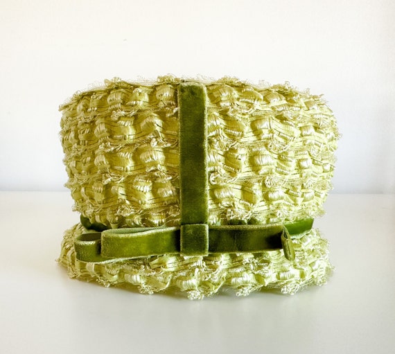 1960s Light Chartreuse Green Straw Pillbox Hat wi… - image 1