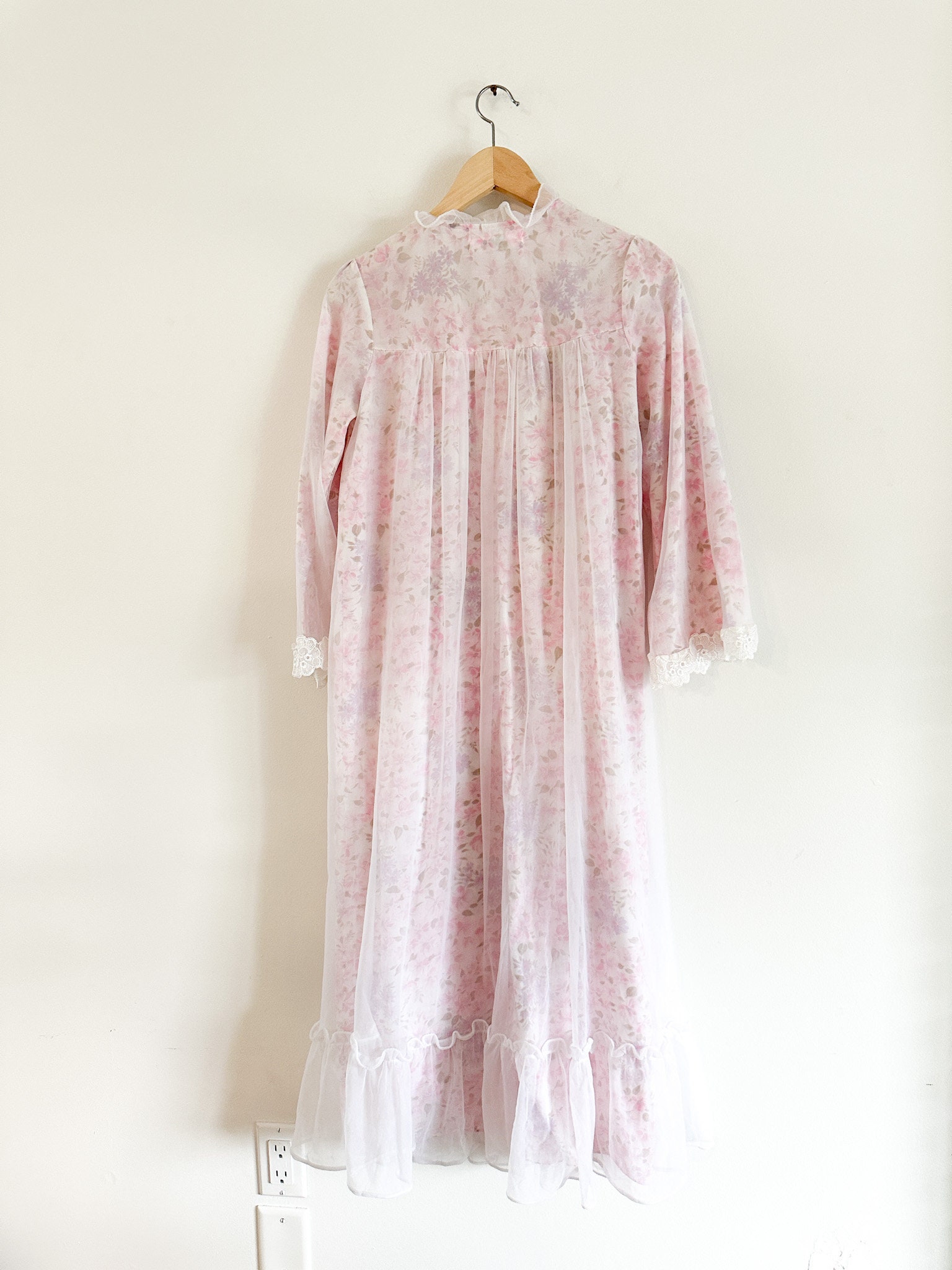Vintage Pink Floral Duster/nightgown With Sheer Overlay and Ruffled ...