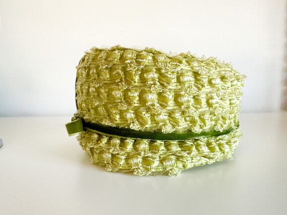 1960s Light Chartreuse Green Straw Pillbox Hat wi… - image 3