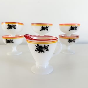 Lot von 7 Hazel Atlas Black Rose Sherberts auf Platonitglas | 7 Stück Milchglas