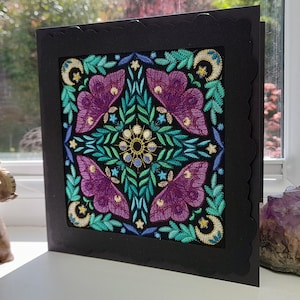 Papillon kaléidoscope - Broderie complexe sur du feutre - Carte de voeux