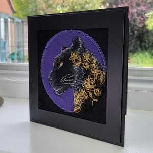 Panthère de la lune de minuit - Broderie complexe sur du feutre - Carte de voeux