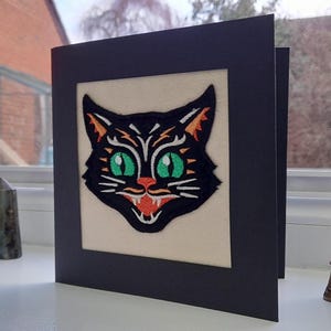 Carte d'Halloween chat effrayant - broderie complexe sur du feutre - carte de voeux