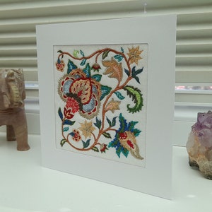Jacobean Bloom - aufwendig auf Filz gestickte Grußkarte