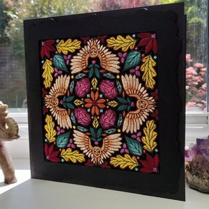 Chouette kaléidoscope - Broderie complexe sur du feutre - Carte de voeux