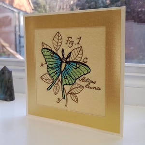 Papillon Artis Luna - Broderie complexe - Carte de voeux en chenille