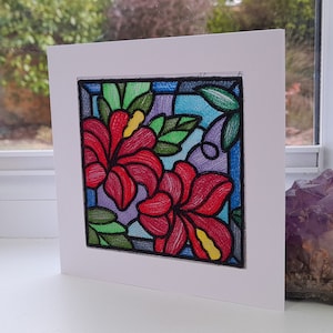 Buntglas-Effekt Hibiskus - aufwendig gestickt auf Organza - Grußkarte
