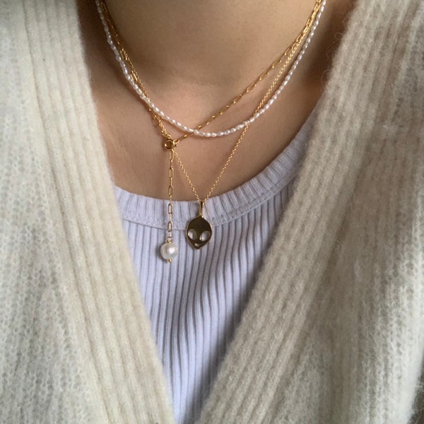 Alien necklace