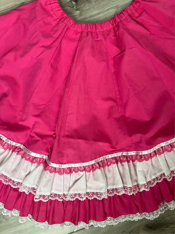 Vintage Pink Ruffles Cotton and Lace Circle Squar… - image 10