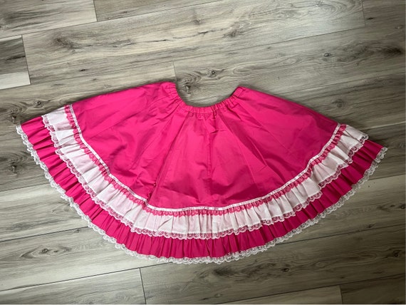 Vintage Pink Ruffles Cotton and Lace Circle Squar… - image 9