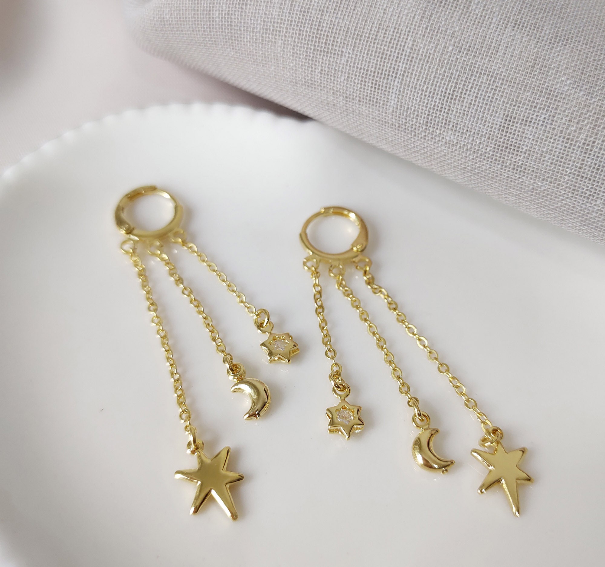 Light Weight Earrings: Elevating Style and Comfort - Clean Origin Blog