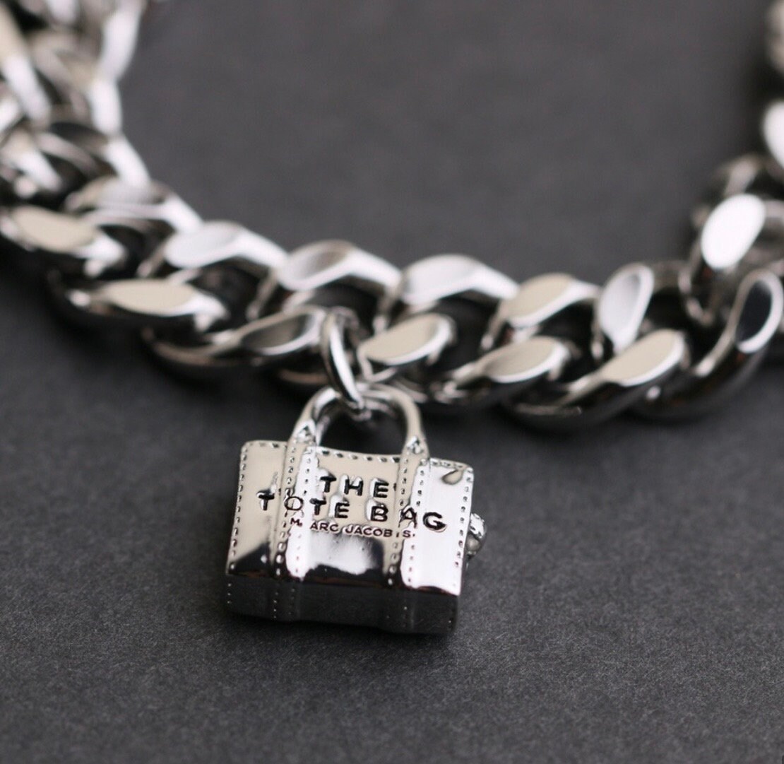 ブレスレット Mini Icon Pave Charm Bracelet - Marc Jacobs - l - Black The Pave Mini Icon Charm Bracelet | Marc Jacobs | Official Site