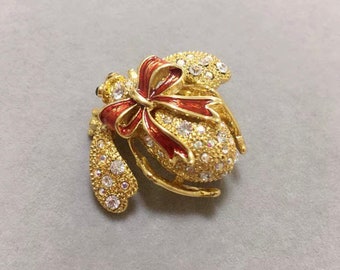 Joan Rivers “As Is” Holiday Bow Bee Pin
