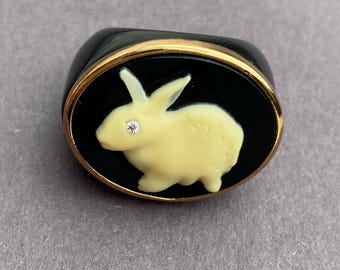 Super Rare vintage signed Marc Jacobs bunny rabbit hare cameo ring size 6