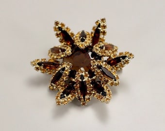 Vintage crystal floral brooch unsigned