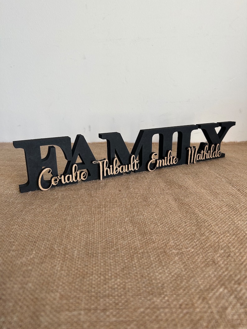 Décoration Family 40 cm prénoms en bois image 1