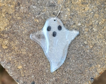 Ghost suncatcher, Glass ghost decor, ghost window decoration,  Halloween decorations