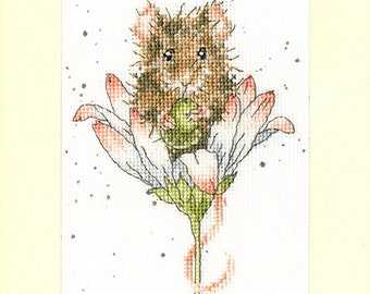 Bothy Threads Counted Cross Stitch Kit Wrendale Wishes Just For You Card -Field Mouse XGC32