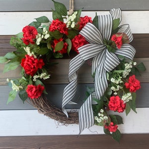 Red geranium wreath, summer geranium wreath, summer wreath, rustic summer wreath, farmhouse geranium wreath, front door wreath, spring wreat