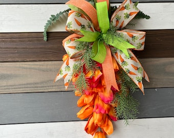 Carrot swag, carrot wreath, easter carrot wreath, tulip carrot door hanger, carrot tulip swag, spring carrot, Easter wreath