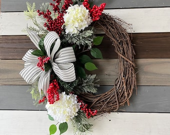 Christmas hydrangea and berry wreath, Christmas wreath, Christmas hanger, Christmas berry wreath, Christmas hydrangea wreath, Christmas deco