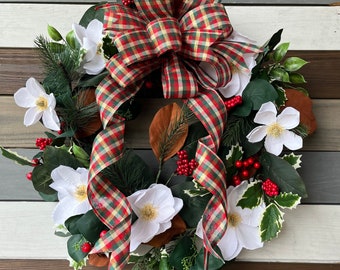 Magnolia wreath, winter magnolia wreath, Christmas wreath, Christmas magnolia wreath, berry winter wreath, winter pine wreath, christmas