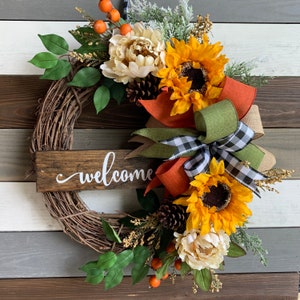 Fall sunflower welcome wreath, fall wreath, fall farmhouse wreath, fall front door wreath, welcome fall wreath, fall mum wreath, fall decor