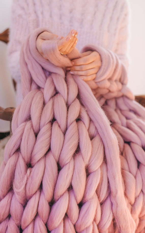 Bulky Wool Yarn For Chunky Knit Birthday Gift Merino Wool Roving DIY Kit Chunky Yarn For Arm Knitting