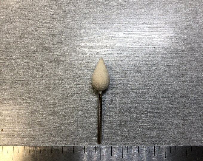 Mounted felt pear spade bud shape 3/32" Shank (Pkg of 3)