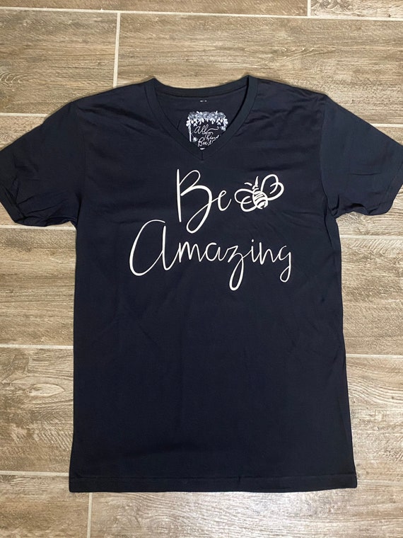 Zwart shirt met witte tekst new arrivals