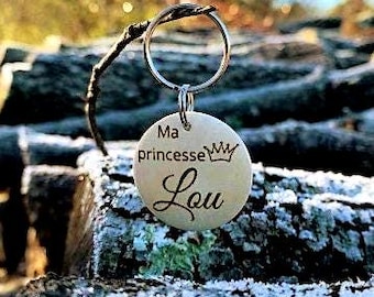 Dog identification medal in varnished wood | "My princess" motif