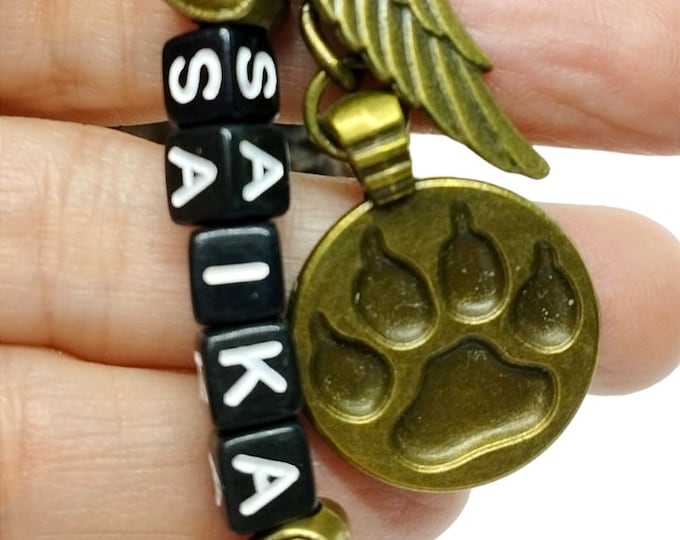 Customizable wolf paw keychain