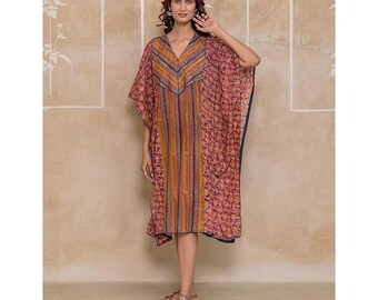 Vestido caftán de algodón con estampado geométrico, ideal para playa