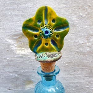 Handmade Ceramic Wine Stopper: Floral Design, Artisan Glazed Cork