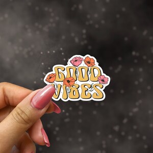 Autocollant Good Vibes pour bouteille d’eau, autocollant floral inspiré des années 70 pour ordinateur portable, rembourrage pour adolescentes, cadeaux secrets du Père Noël au travail