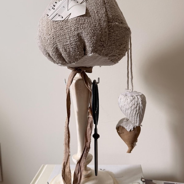 Pincushion/pinkeeper/berry/strawberry/primitive pincushion/grainsack pincushion