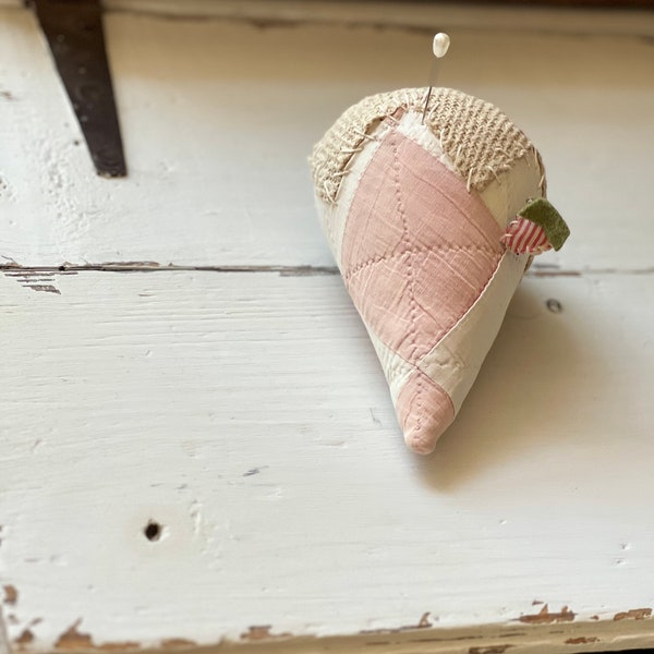 Pincushion/berry/primitive pinkeeper/antique quilt/strawberry/strawberry pincushion