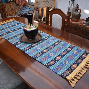 couleur bleue kilim design chenille tissu décoratif chemin de table 16 pouces x 56 pouces boho décor chemin de table rustique décor chemin de table