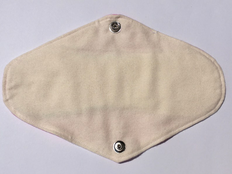 with Stainless Steel Snaps. Earth-Friendly /& Vegan Menstrual Pad Pink Fern Soft And Natural 100/% Cotton