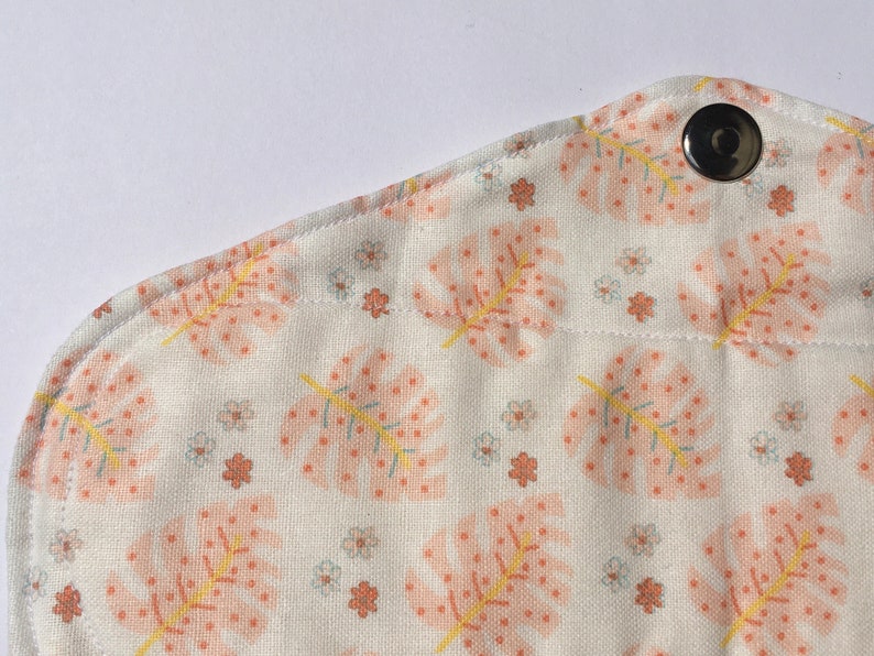 with Stainless Steel Snaps. Earth-Friendly /& Vegan Menstrual Pad Pink Fern Soft And Natural 100/% Cotton